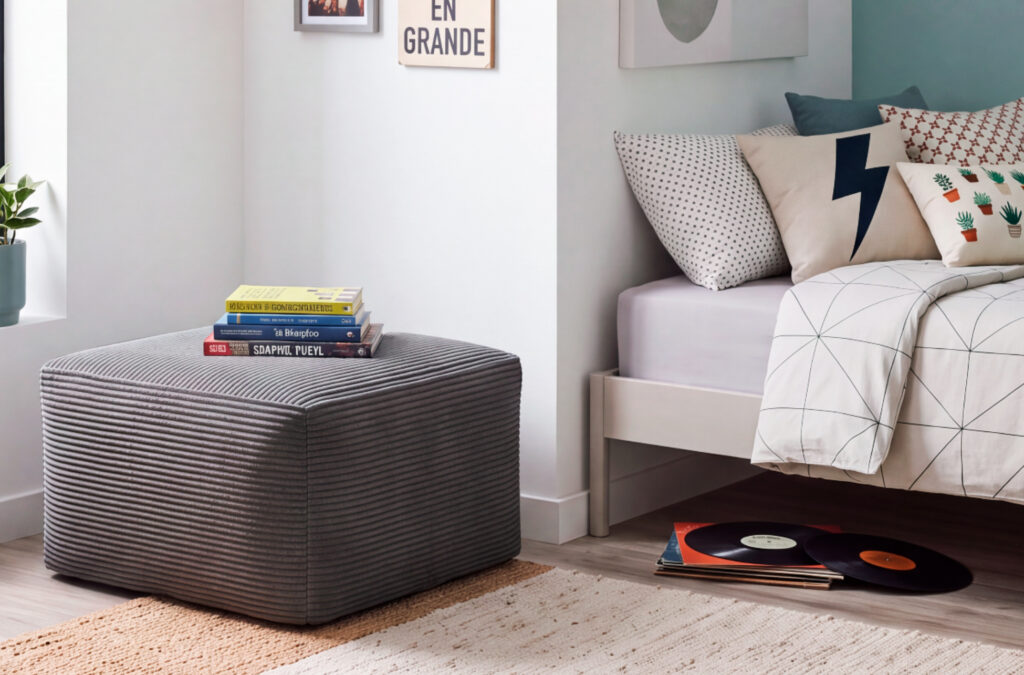 Puf convertible en cama con funda gris