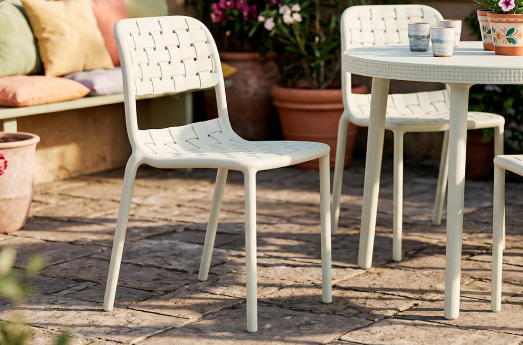 Silla de exterior Bora en blanco crema