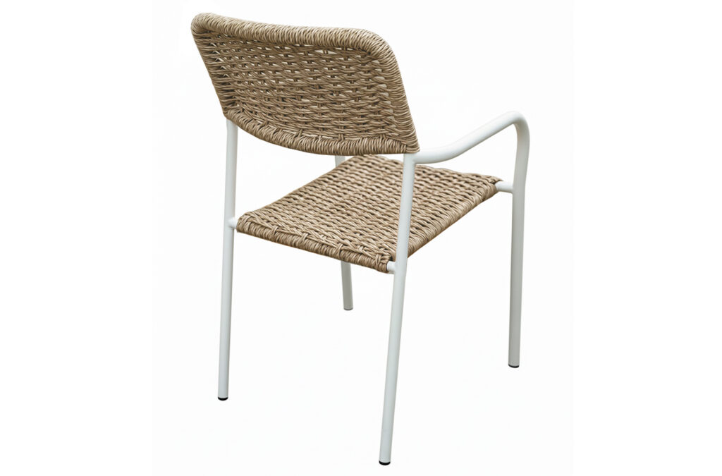 Silla de exterior Sava en mimbre blanco